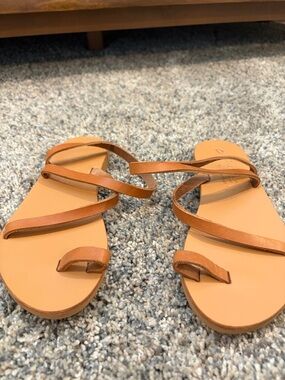 Carly Jean Los Angeles Strappy Leather Toe-Loop Sandals in Tan